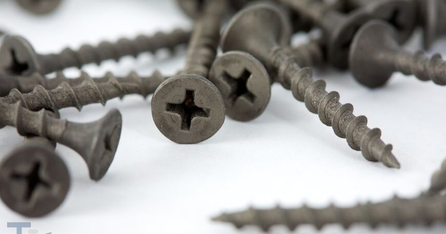 Cận cảnh các loại vít thạch cao (drywall screws) màu đen của THV Fasteners, với đầu bugle đặc trưng để không làm hỏng bề mặt thạch cao.